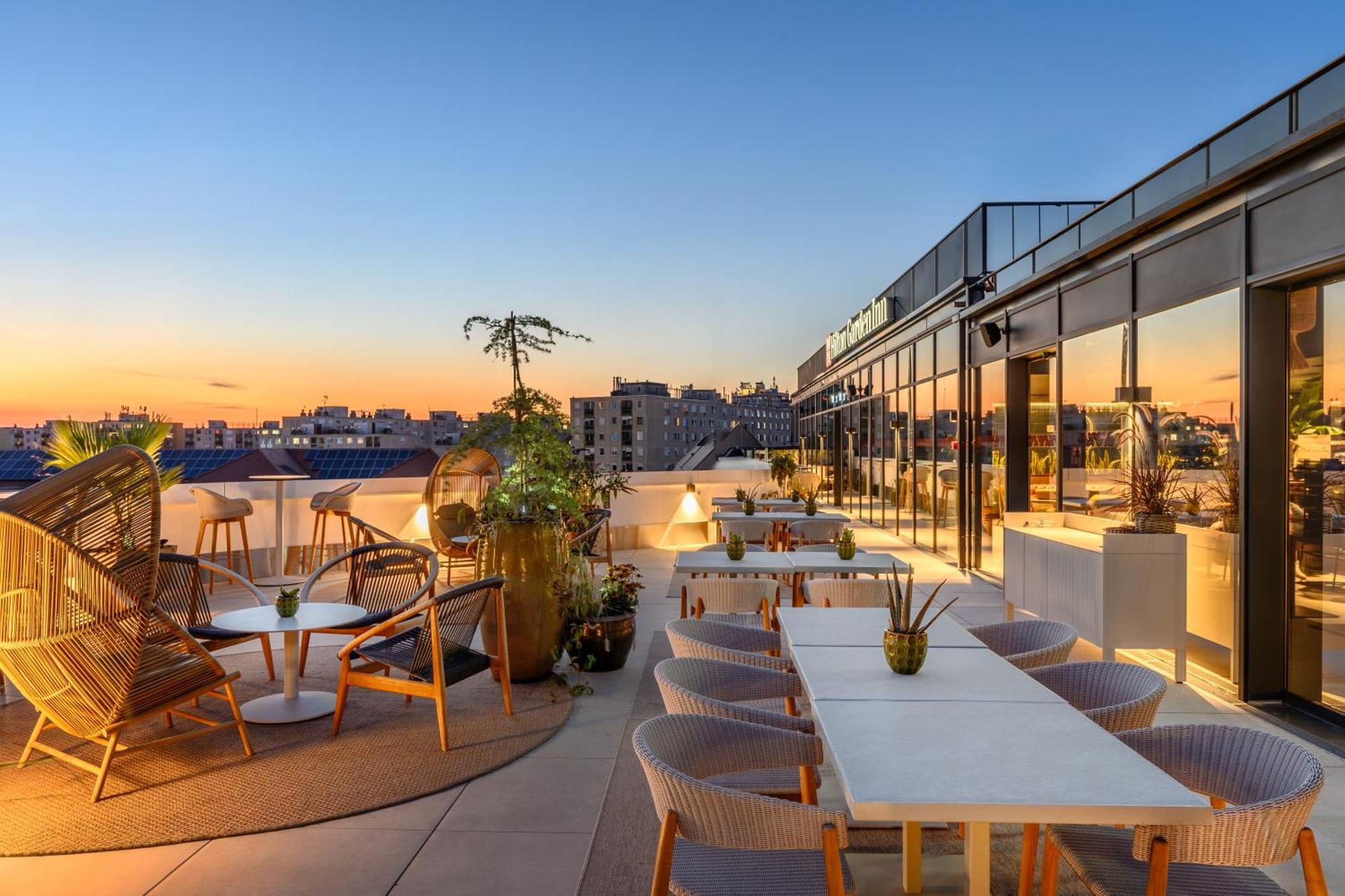 Hilton Garden Inn Debrecen City Center Ngoại thất bức ảnh
