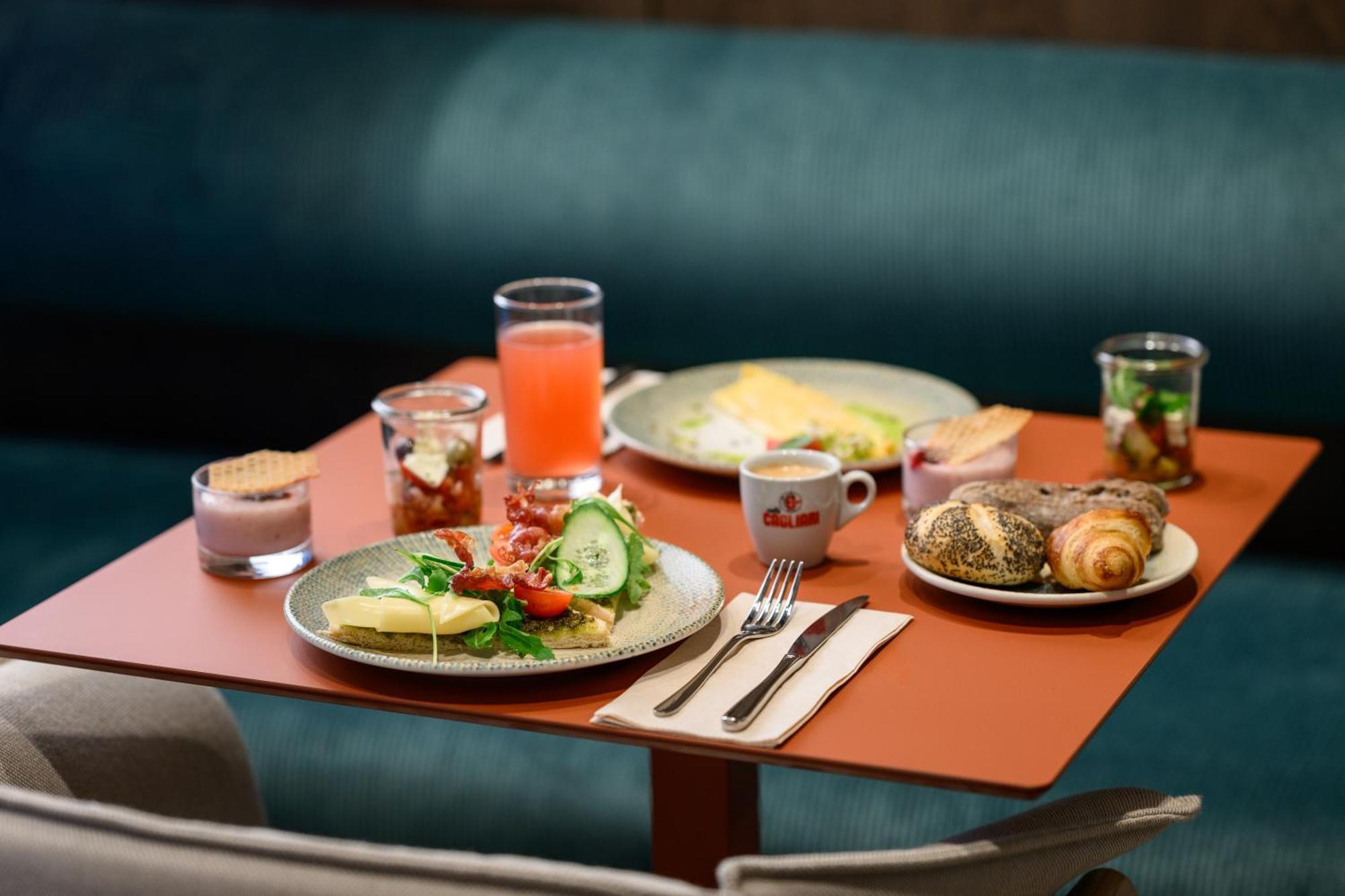 Hilton Garden Inn Debrecen City Center Ngoại thất bức ảnh