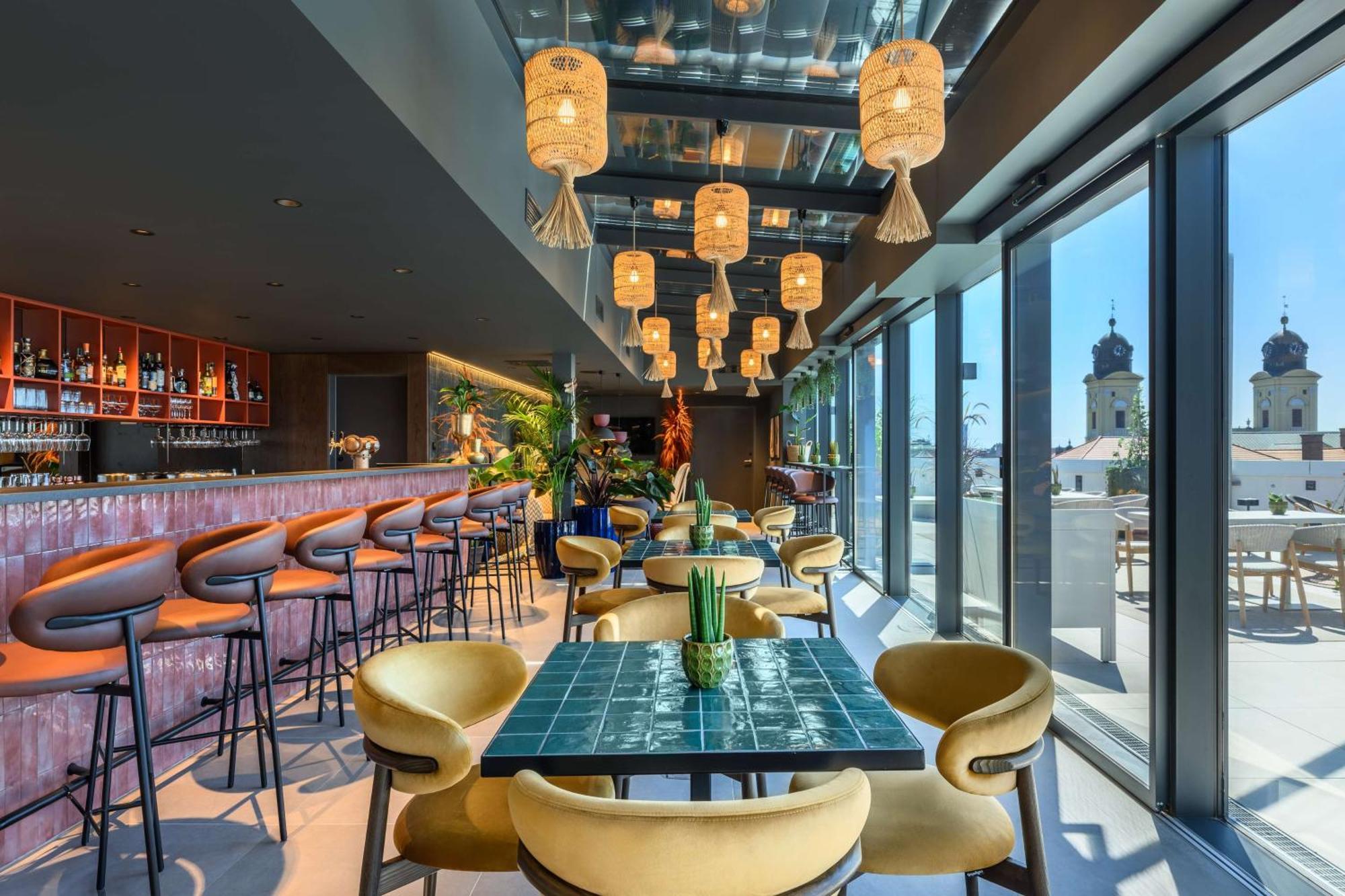 Hilton Garden Inn Debrecen City Center Ngoại thất bức ảnh